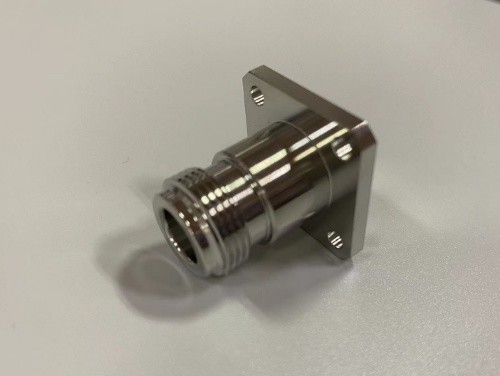 Low PIM N-type female four-hole flange mount RF connector for RG402 semirigid cable
